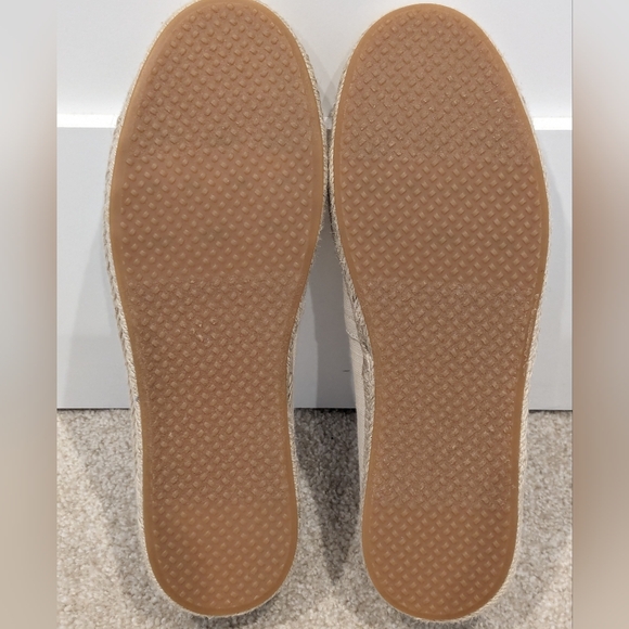 TOMS Espadrille Loafer - Picture 11 of 12